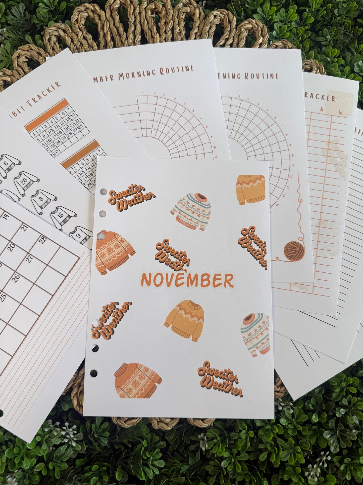 2026 November Sweater Weather Monthly Themed Spreads